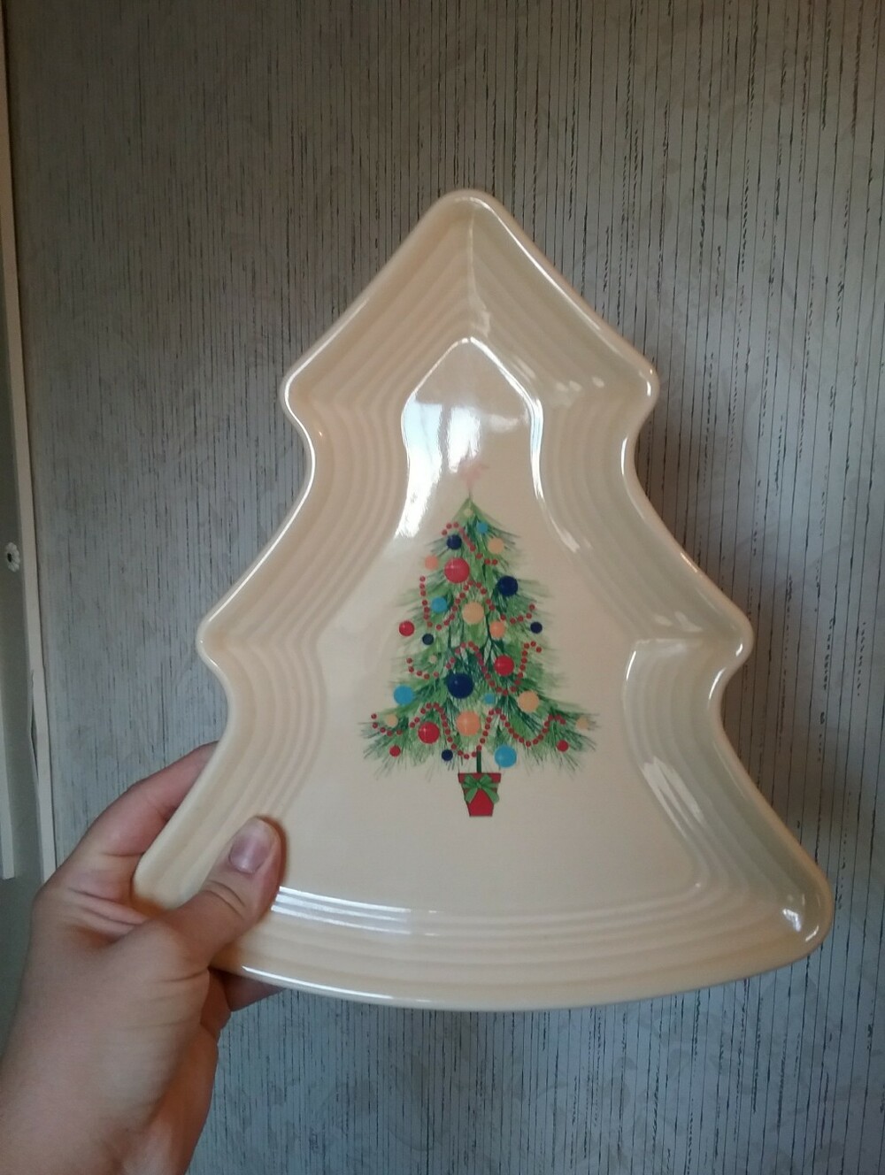 Fiesta Christmas Tree Cream Plate